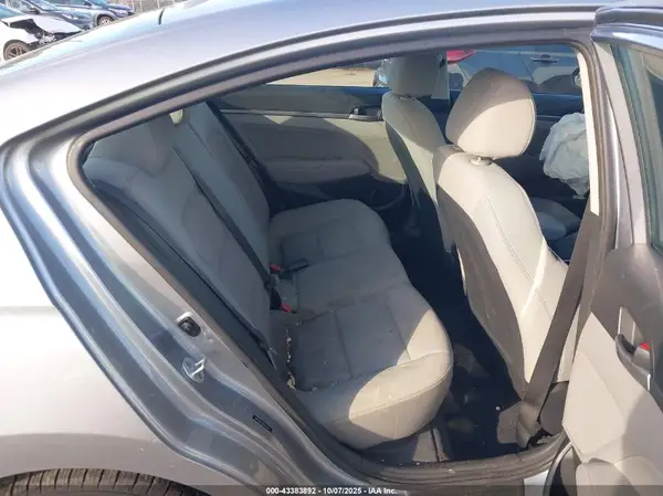 5NPD84LF1HH041723 2017 HYUNDAI ELANTRA - Image 8