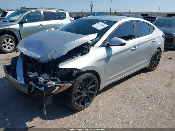 5NPD84LF1HH042273 2017 HYUNDAI ELANTRA - Image 2