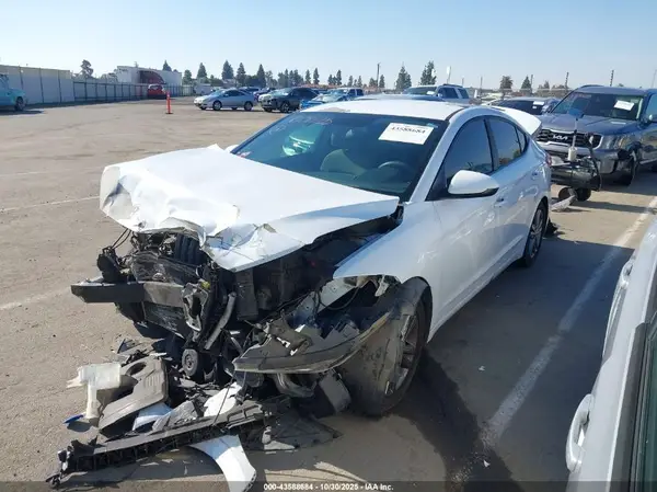 5NPD84LF1HH044895 2017 HYUNDAI ELANTRA - Image 2