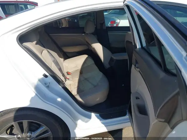5NPD84LF1HH044895 2017 HYUNDAI ELANTRA - Image 8