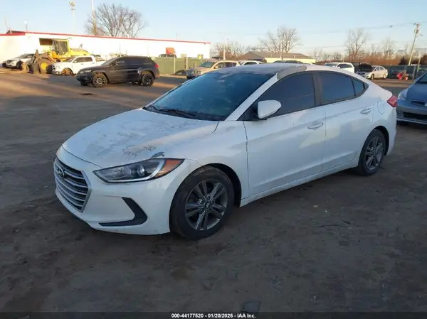 5NPD84LF1HH045187 2017 HYUNDAI ELANTRA - Image 2