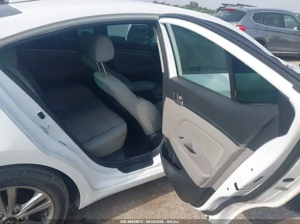 5NPD84LF1HH048199 2017 HYUNDAI ELANTRA - Image 8