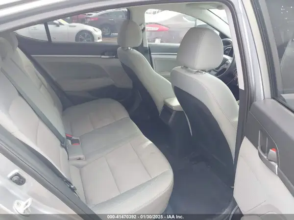 5NPD84LF1HH048980 2017 HYUNDAI ELANTRA - Image 8