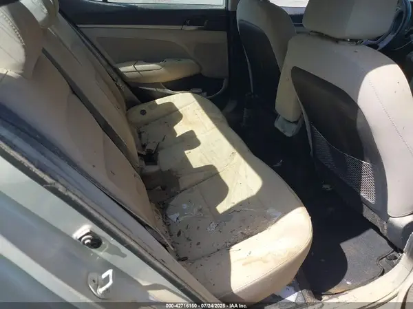 5NPD84LF1HH054164 2017 HYUNDAI ELANTRA - Image 8