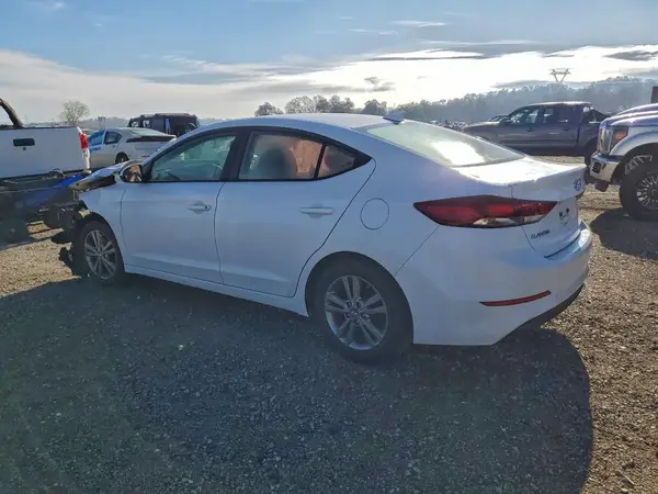 5NPD84LF1HH055847 2017 HYUNDAI ELANTRA - Image 2