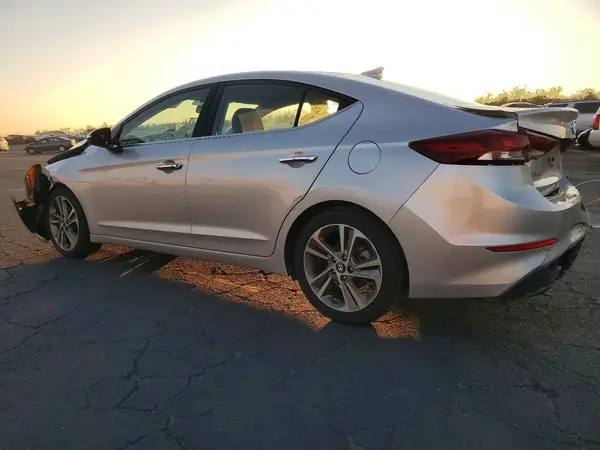 5NPD84LF1HH055864 2017 HYUNDAI ELANTRA - Image 2