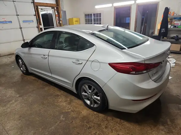 5NPD84LF1HH059672 2017 HYUNDAI ELANTRA - Image 2