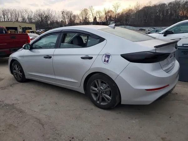 5NPD84LF1HH060806 2017 HYUNDAI ELANTRA - Image 2