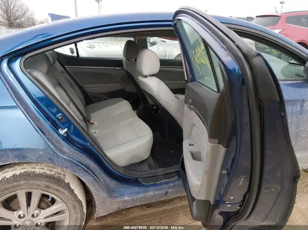 5NPD84LF1HH063558 2017 HYUNDAI ELANTRA - Image 8