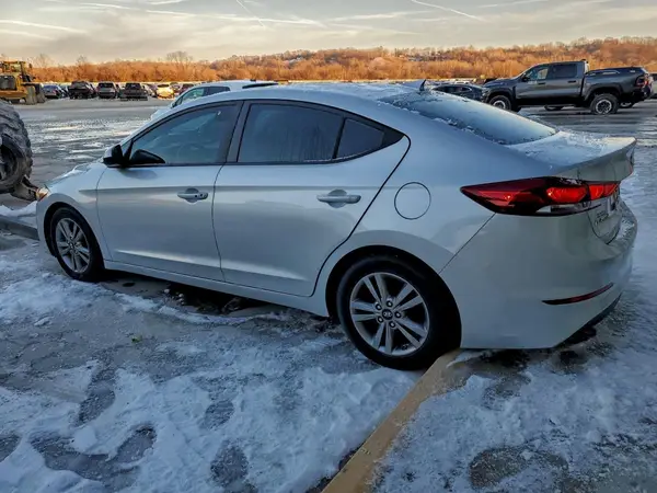 5NPD84LF1HH063608 2017 HYUNDAI ELANTRA - Image 2