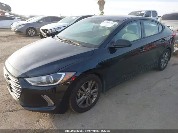 5NPD84LF1HH065214 2017 HYUNDAI ELANTRA - Image 2