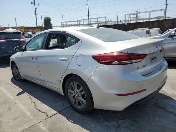 5NPD84LF1HH065715 2017 HYUNDAI ELANTRA - Image 2