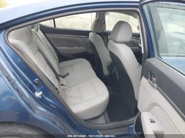 5NPD84LF1HH068842 2017 HYUNDAI ELANTRA - Image 8