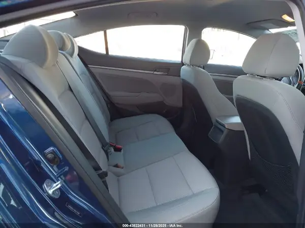 5NPD84LF1HH075189 2017 HYUNDAI ELANTRA - Image 8