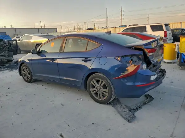 5NPD84LF1HH075404 2017 HYUNDAI ELANTRA - Image 2