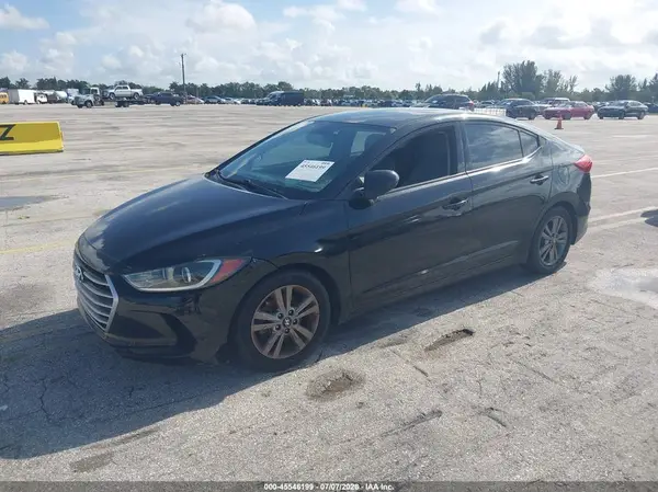 5NPD84LF1HH076343 2017 HYUNDAI ELANTRA - Image 2