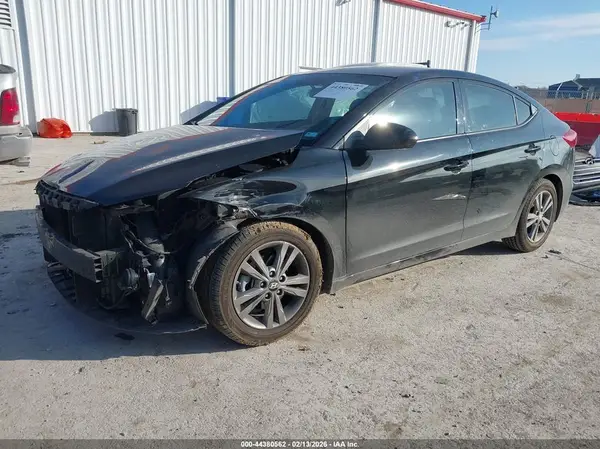 5NPD84LF1HH081204 2017 HYUNDAI ELANTRA - Image 2