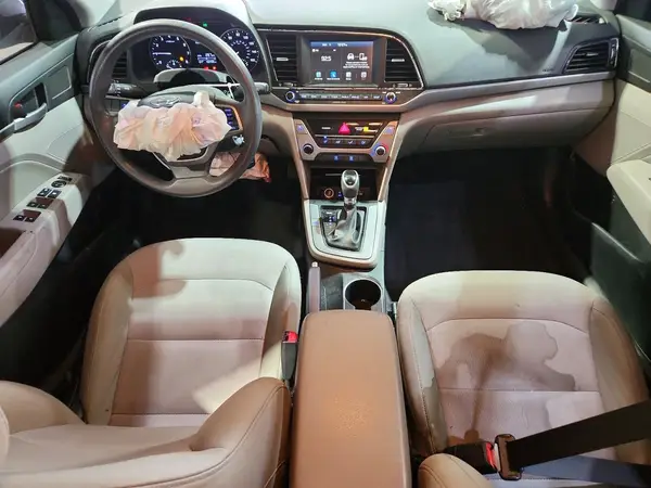 5NPD84LF1HH083048 2017 HYUNDAI ELANTRA - Image 8