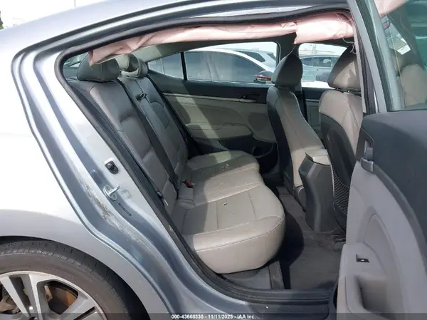 5NPD84LF1HH084099 2017 HYUNDAI ELANTRA - Image 8