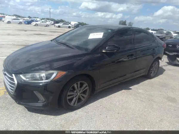 5NPD84LF1HH085687 2017 HYUNDAI ELANTRA - Image 2