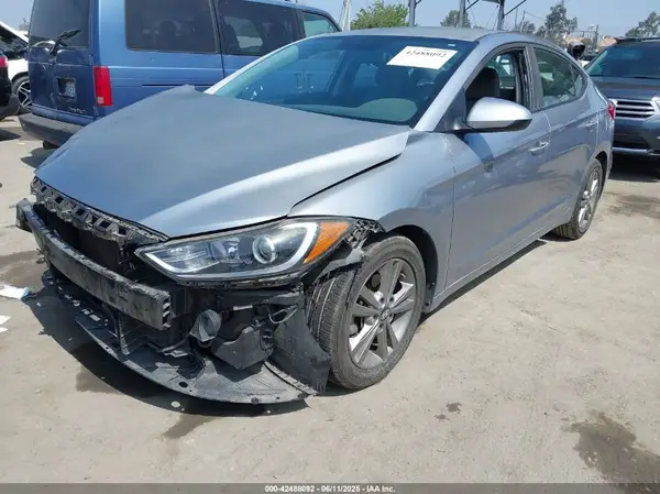 5NPD84LF1HH106070 2017 HYUNDAI ELANTRA - Image 2
