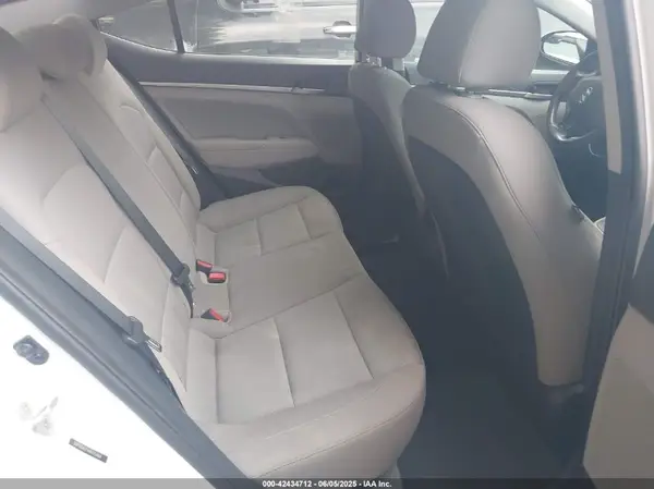 5NPD84LF1HH115464 2017 HYUNDAI ELANTRA - Image 8