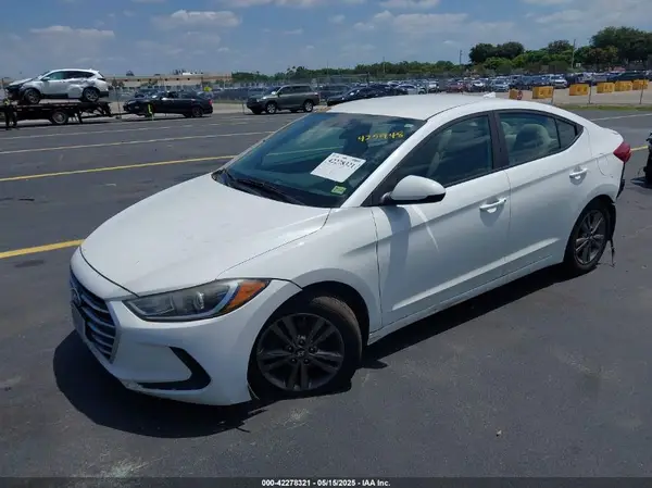 5NPD84LF1HH115819 2017 HYUNDAI ELANTRA - Image 2