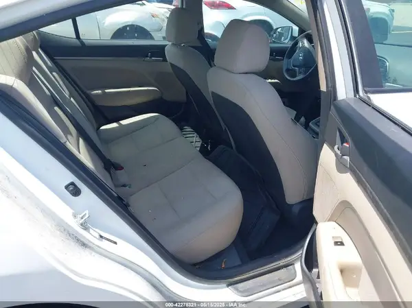 5NPD84LF1HH115819 2017 HYUNDAI ELANTRA - Image 8