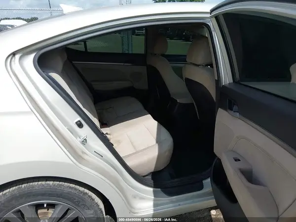 5NPD84LF1HH118459 2017 HYUNDAI ELANTRA - Image 8