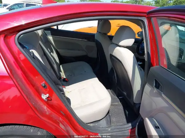 5NPD84LF1HH121331 2017 HYUNDAI ELANTRA - Image 8