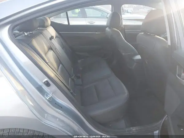 5NPD84LF1HH129848 2017 HYUNDAI ELANTRA - Image 8