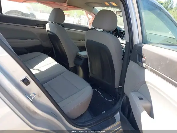 5NPD84LF1HH131390 2017 HYUNDAI ELANTRA - Image 8