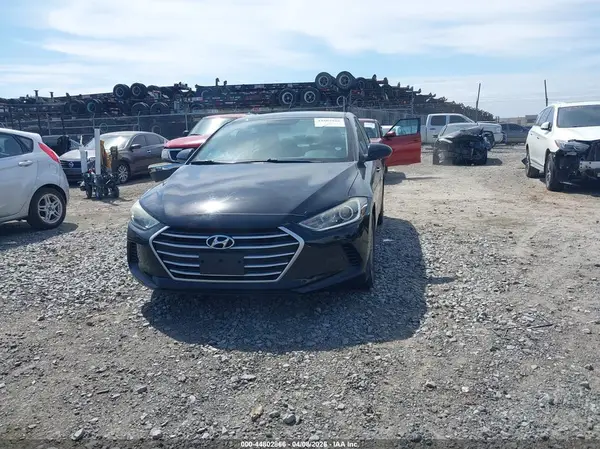 5NPD84LF1HH132510 2017 HYUNDAI ELANTRA - Image 2