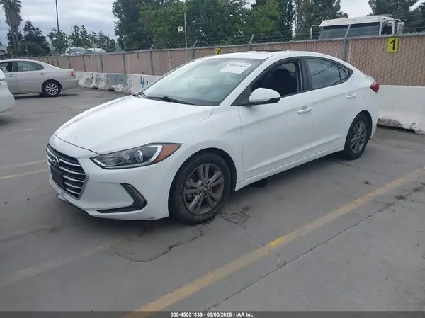 5NPD84LF1HH135729 2017 HYUNDAI ELANTRA - Image 2