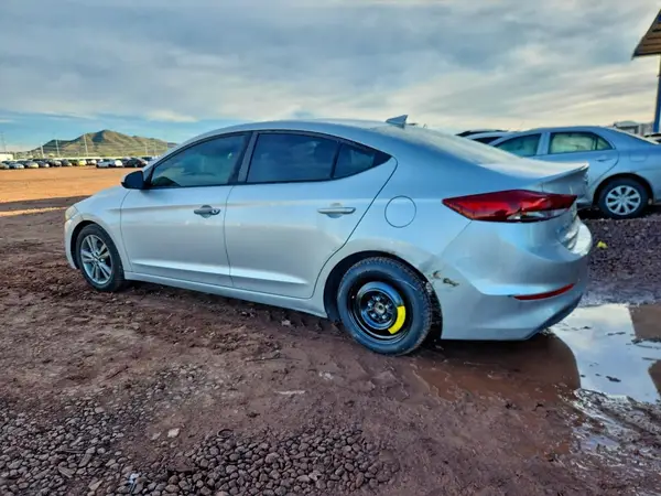 5NPD84LF1HH141613 2017 HYUNDAI ELANTRA - Image 2