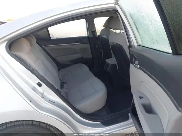 5NPD84LF1HH148559 2017 HYUNDAI ELANTRA - Image 8