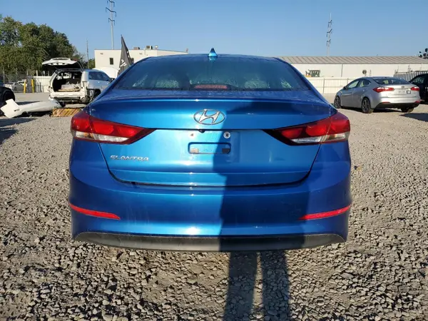2017 HYUNDAI ELANTRA auction photo 6