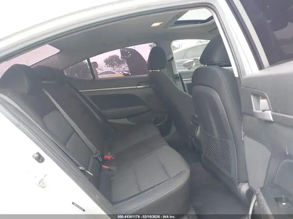 5NPD84LF1HH157049 2017 HYUNDAI ELANTRA - Image 8