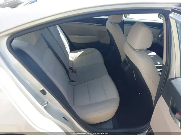 5NPD84LF1HH158945 2017 HYUNDAI ELANTRA - Image 8