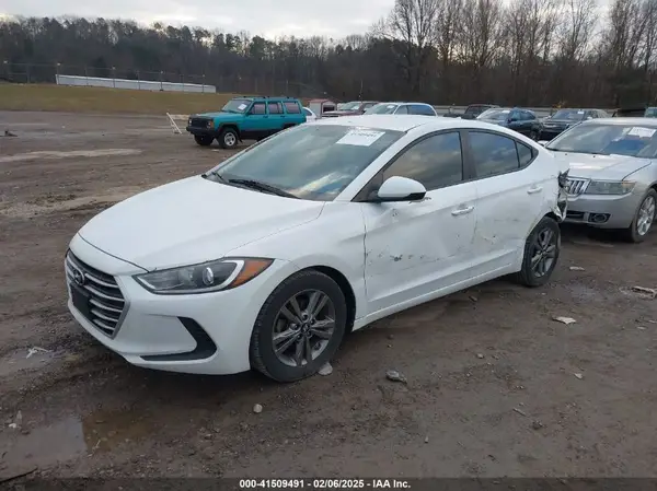 5NPD84LF1HH160596 2017 HYUNDAI ELANTRA - Image 2