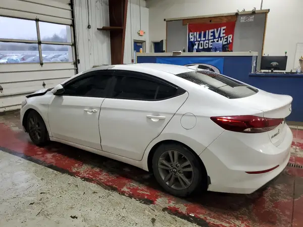 5NPD84LF1HH160677 2017 HYUNDAI ELANTRA - Image 2