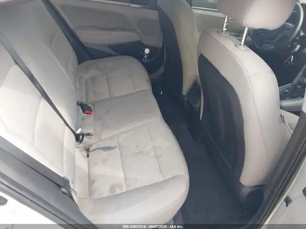 5NPD84LF1HH161327 2017 HYUNDAI ELANTRA - Image 8