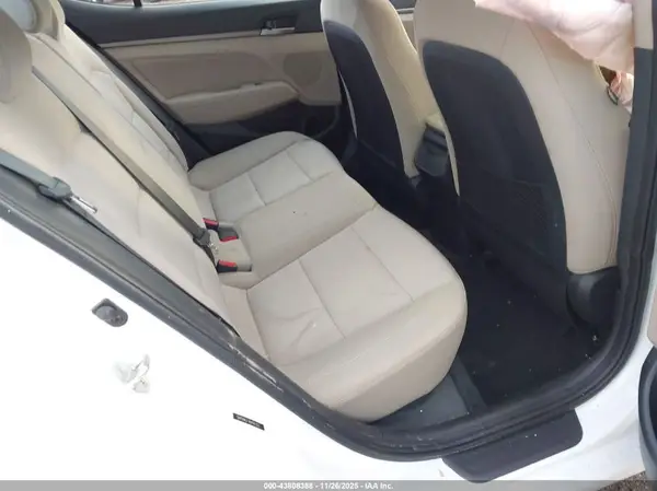 5NPD84LF1HH161523 2017 HYUNDAI ELANTRA - Image 8