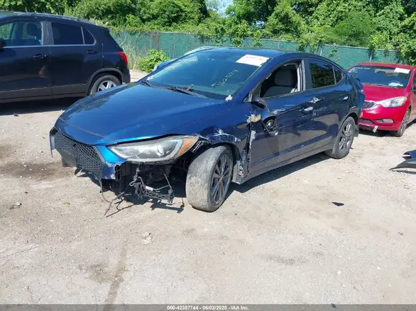 5NPD84LF1HH162574 2017 HYUNDAI ELANTRA - Image 2