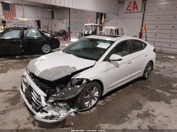 5NPD84LF1HH167631 2017 HYUNDAI ELANTRA - Image 2