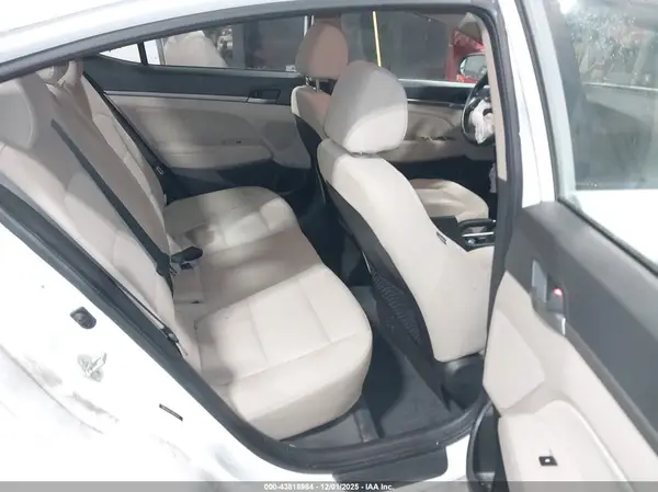 5NPD84LF1HH167631 2017 HYUNDAI ELANTRA - Image 8