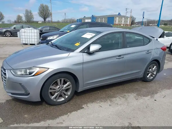 5NPD84LF1HH167922 2017 HYUNDAI ELANTRA - Image 2