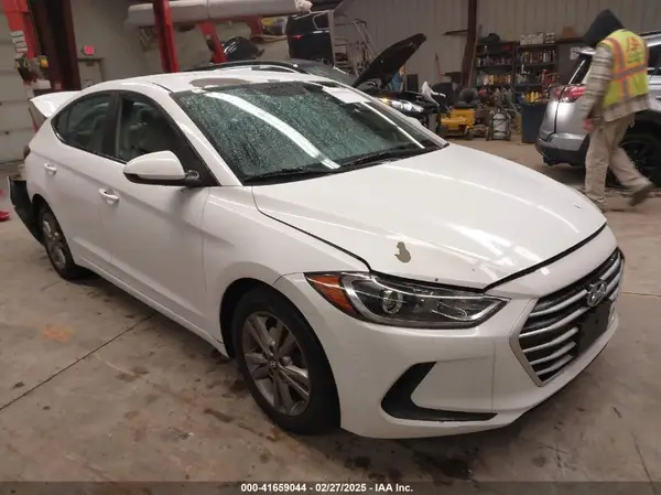 5NPD84LF1HH168858 2017 HYUNDAI ELANTRA - Image 1