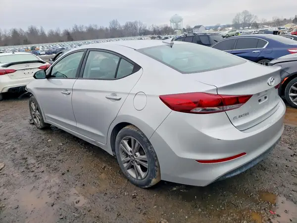 5NPD84LF1HH170321 2017 HYUNDAI ELANTRA - Image 2