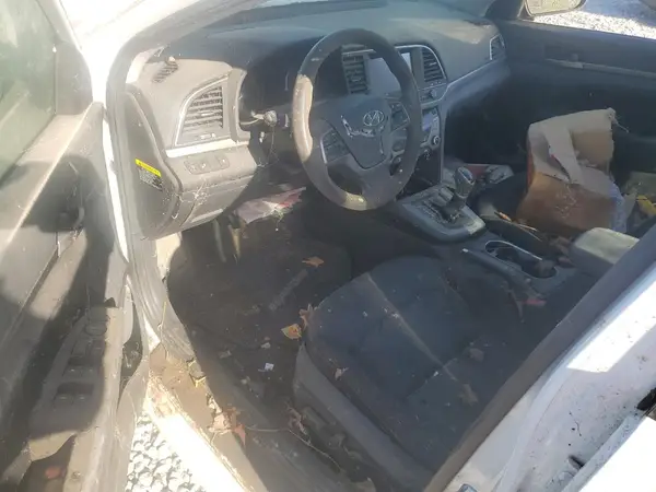 5NPD84LF1HH172067 2017 HYUNDAI ELANTRA - Image 8